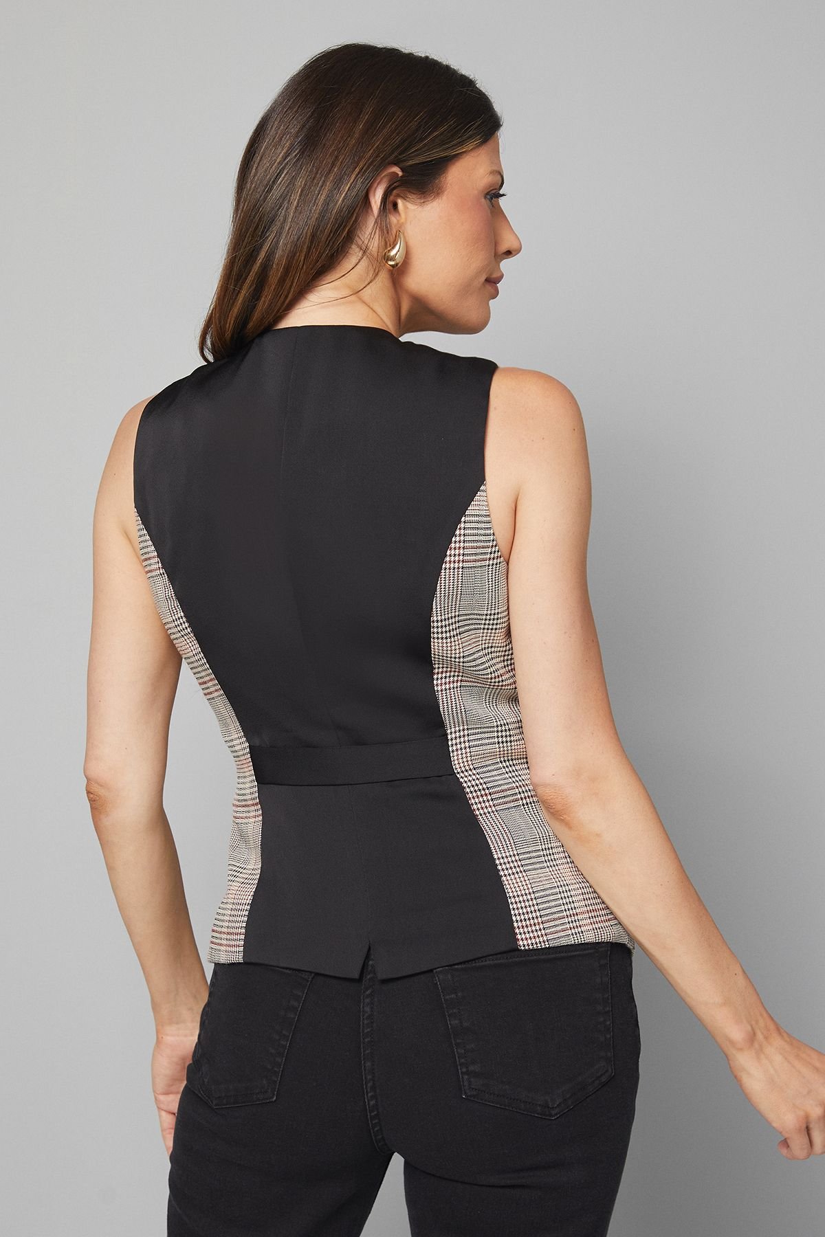 Wallis Wallis Women's Check Button Through Waistcoat in Beige - 4