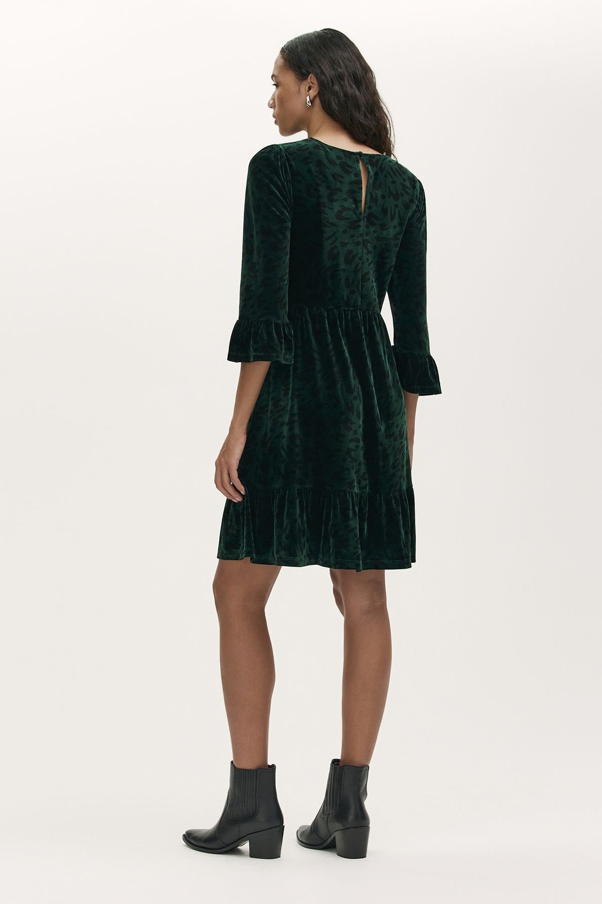 Finery London Finery London Women's Cammie Animal Print Velvet Short Dress in Bottle Green - 3