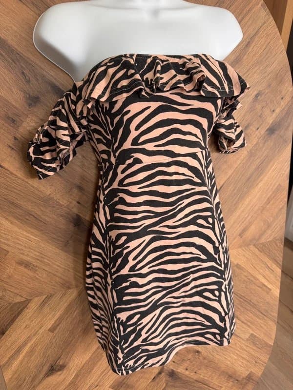 Missguided Missguided ‘festival vibes’Zebra Print Bardot Frill Skater summer Dress size 10