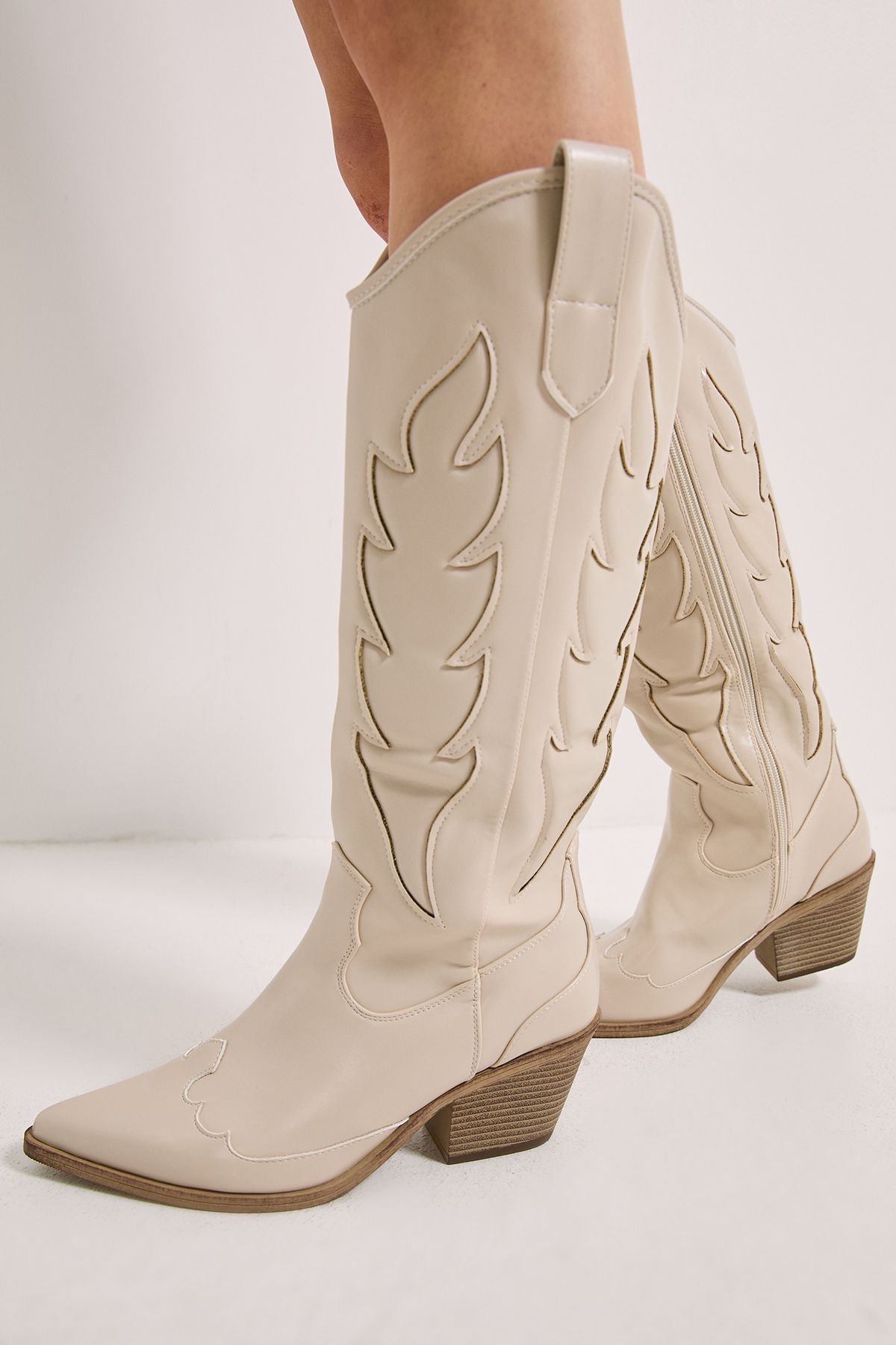 Faith Faith Women's : Issy Faux Leather Detailed Western Cowboy Calf Boots in Beige - 2