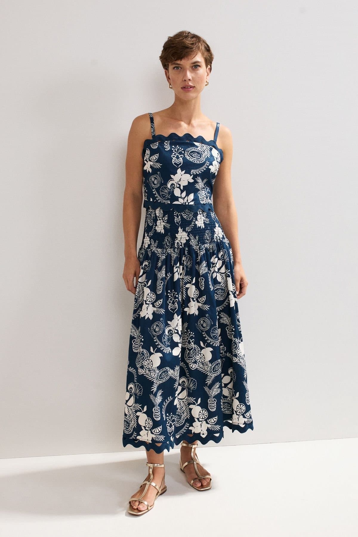 Phase Eight Phase Eight Women's Evalina Floral Midi Skirt in Dark Navy