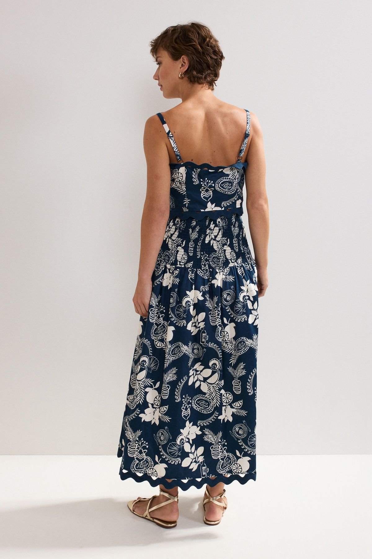 Phase Eight Phase Eight Women's Evalina Floral Midi Skirt in Dark Navy - 4