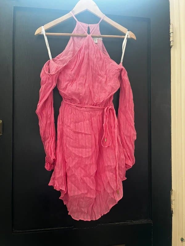 Forever New Forever new cold shoulder dress size 8