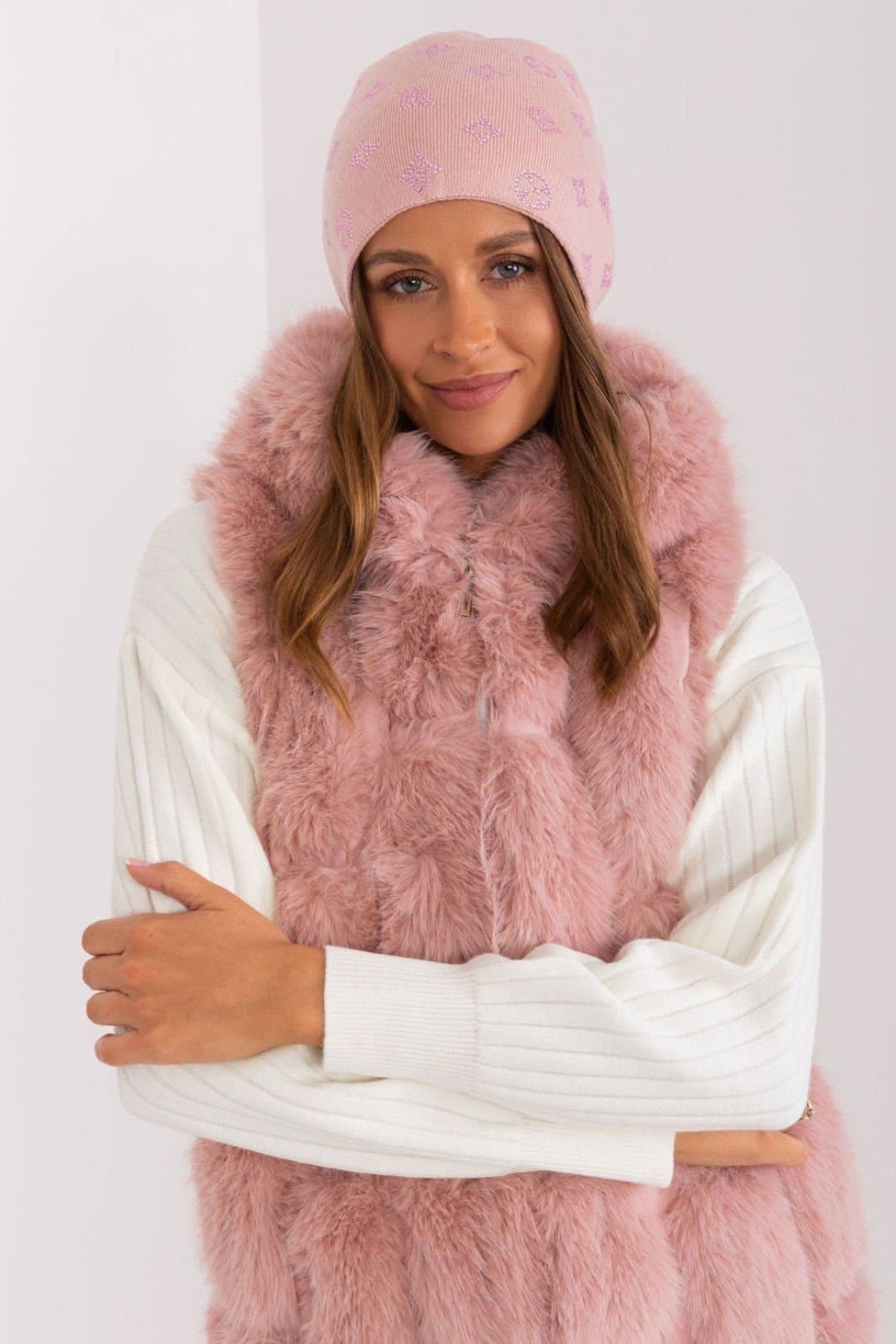 Love Lace Love Lace Women's Cashmere Beanie Hat for Warm Winter Rhinestone Decor Fitted Cap in Pink