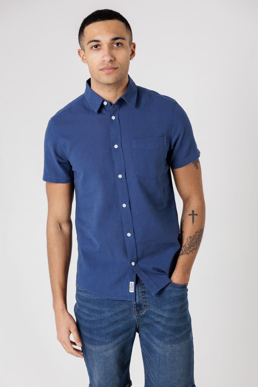 Tokyo Laundry Tokyo Laundry Men's Linen Blend Short Sleeve Button-Up Shirt with Chest Pocket in Dark Blue