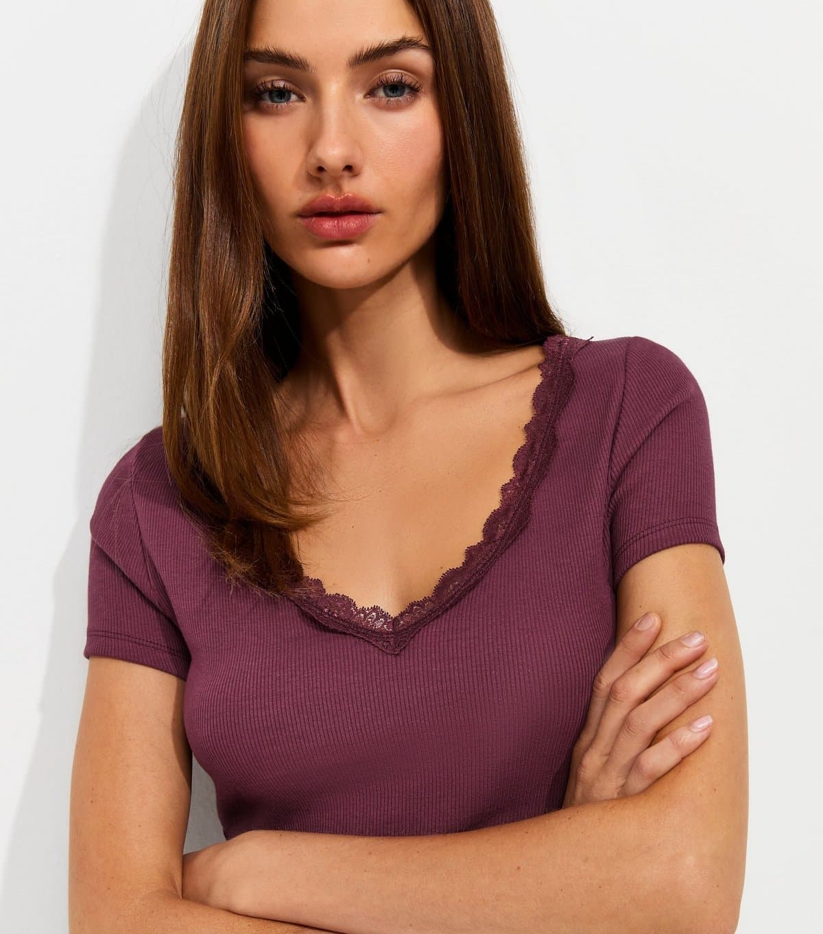 New Look Women's Dark Burgundy Cotton Rich Ribbed Lace Trim V Neck T-Shirt New Look