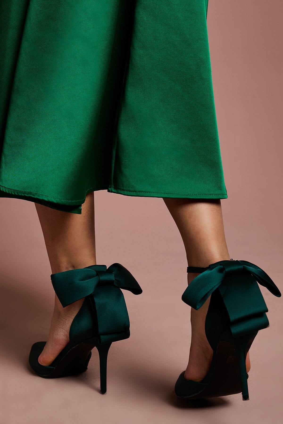 Coast Coast Women's Kittie Satin Back Bow Pointed High Stiletto Heel Court Shoes in Emerald - 4