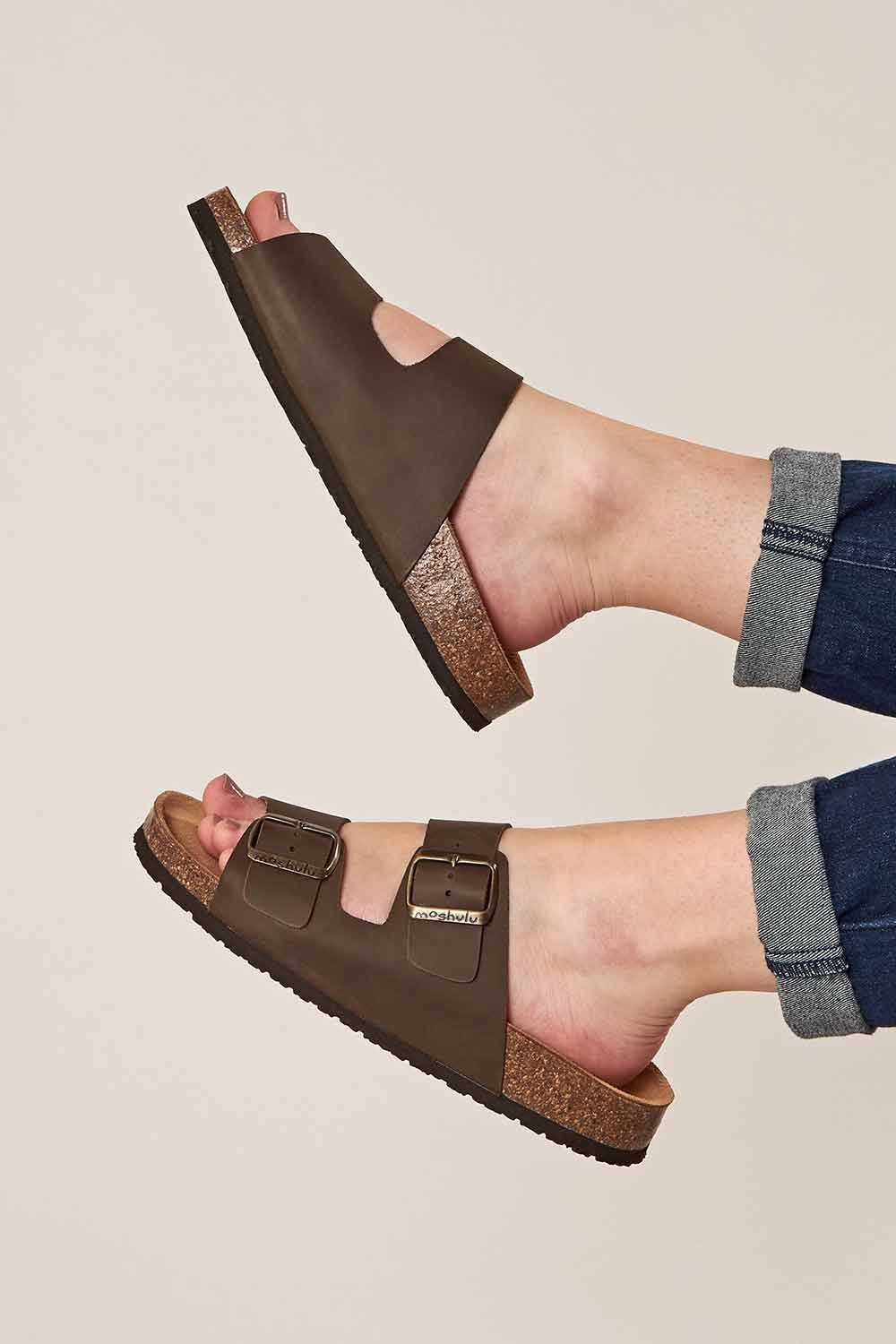 Moshulu Moshulu Women's 'Bavaria Waxy' Cork Footbed Sandals in Chocolate - 3