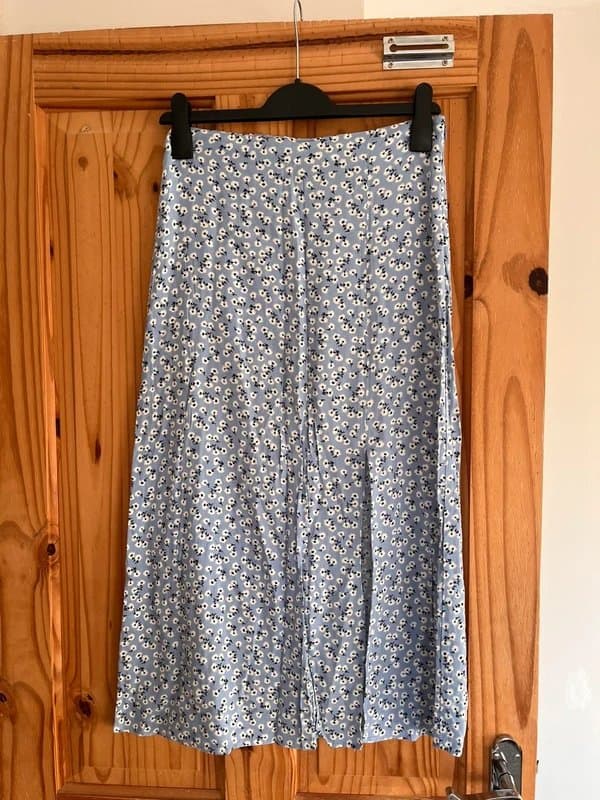 New Look New Look Blue Floral Midi Skirt With Side Split