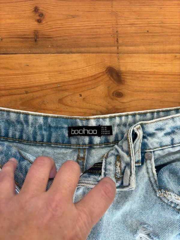 Boohoo Boohoo Light Wash Distressed Denim Shorts UK 14 High Waist Frayed Hem