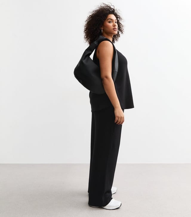 New Look Women's Plus Size Black Textured  Wide Leg Trousers Curves New Look - 3
