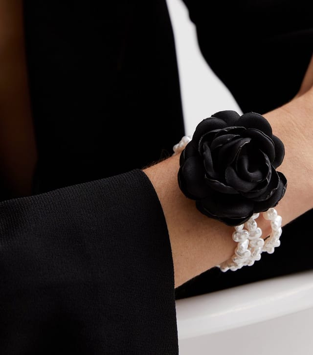 New Look Black Faux Pearl Flower Corsage Bracelet New Look - 2