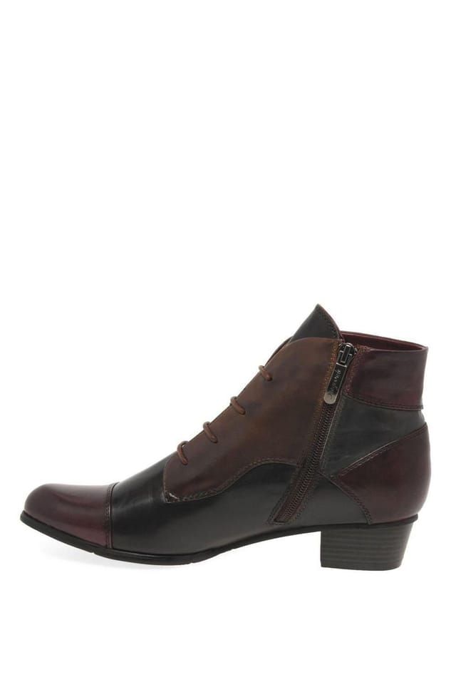 Regarde le Ciel Regarde Le Ciel Women's 'Stefany 123' Victorian Lace Up Leather Ankle Boots in Wine - 2