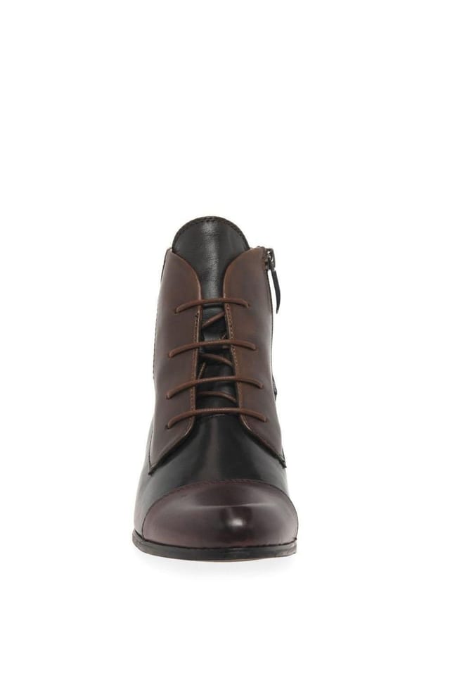 Regarde le Ciel Regarde Le Ciel Women's 'Stefany 123' Victorian Lace Up Leather Ankle Boots in Wine - 3