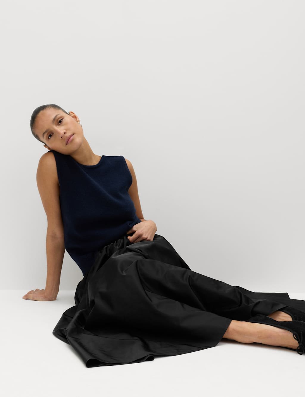 Marks & Spencer M&S Taffeta Midi Circle Skirt Black - 4