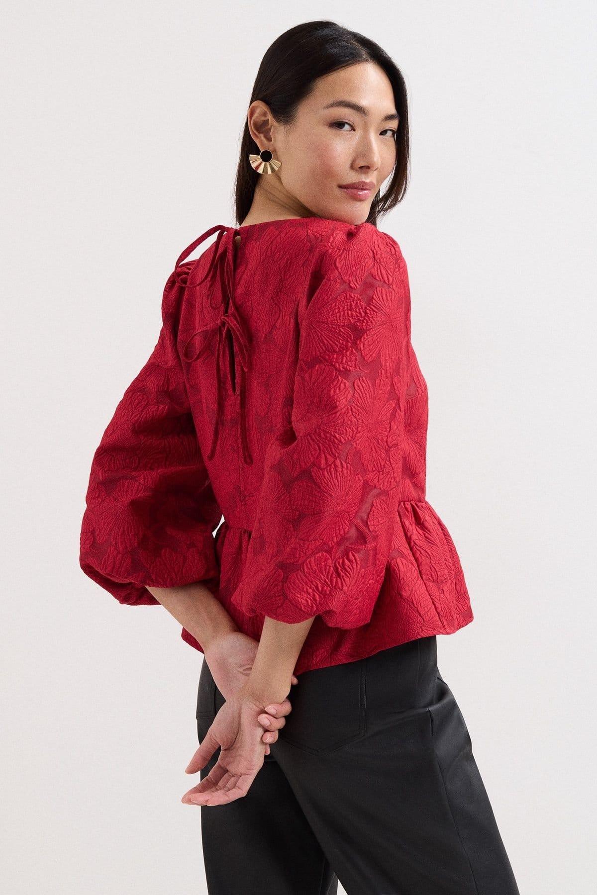 Phase Eight Phase Eight Women's Ellis Peplum 3/4 Sleeve Hem Top in Scarlet - 4