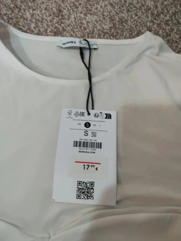 Bershka BNWT berskha White top ruched sleeve holidays festival rave vacation party