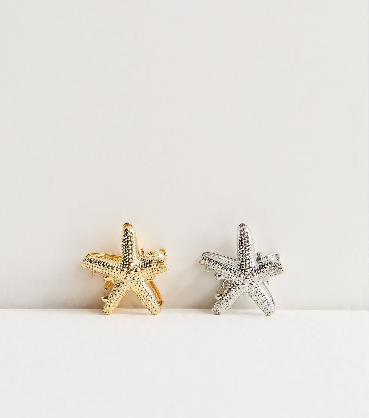 New Look Pack of 2 Gold and Silver Tone Starfish Hair Claw Clips New Look