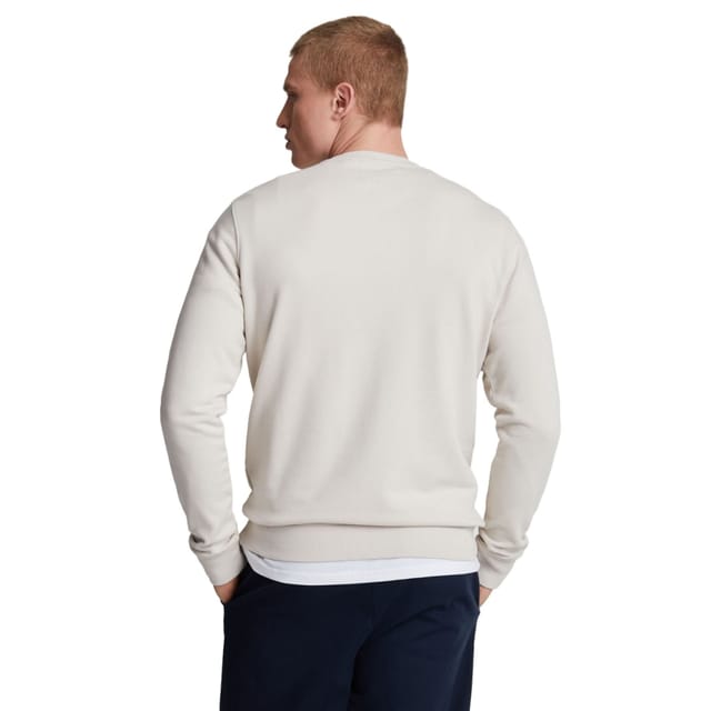 Lyle & Scott Lyle & Scott Men's Crew Neck Long-Sleeved Sweatshirt in Light Tan - 2