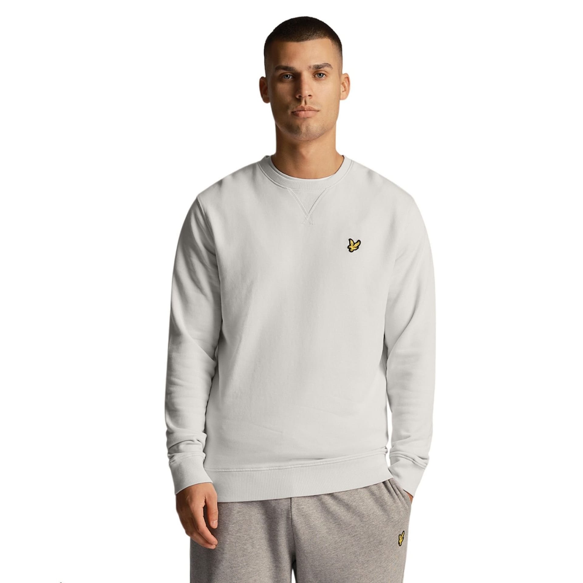 Lyle & Scott Lyle & Scott Men's Crew Neck Long-Sleeved Sweatshirt in Light Tan - 4