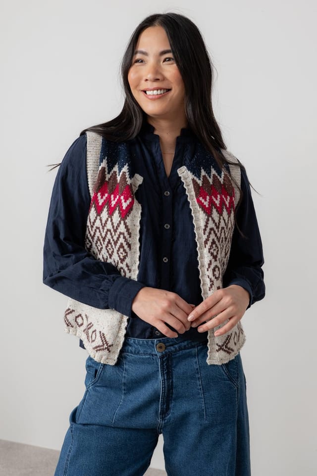 Lily & Me Lily & Me Women's Suvi Knitted Cotton Blend Fair Isle Waistcoat in Chocolate - 2