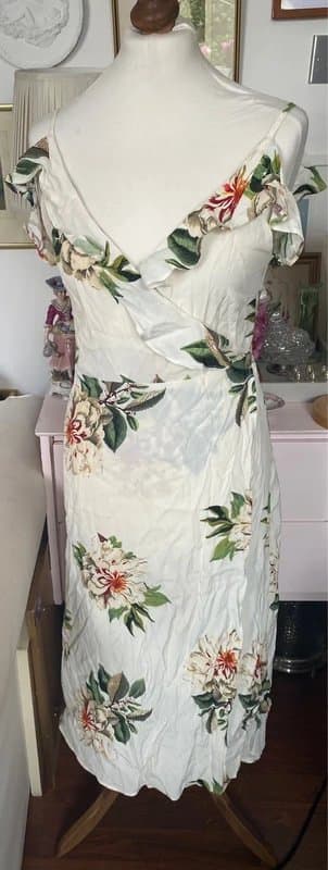 Topshop Topshop RRP £46 viral wrap midi dress with ruffle shoulder detail-
