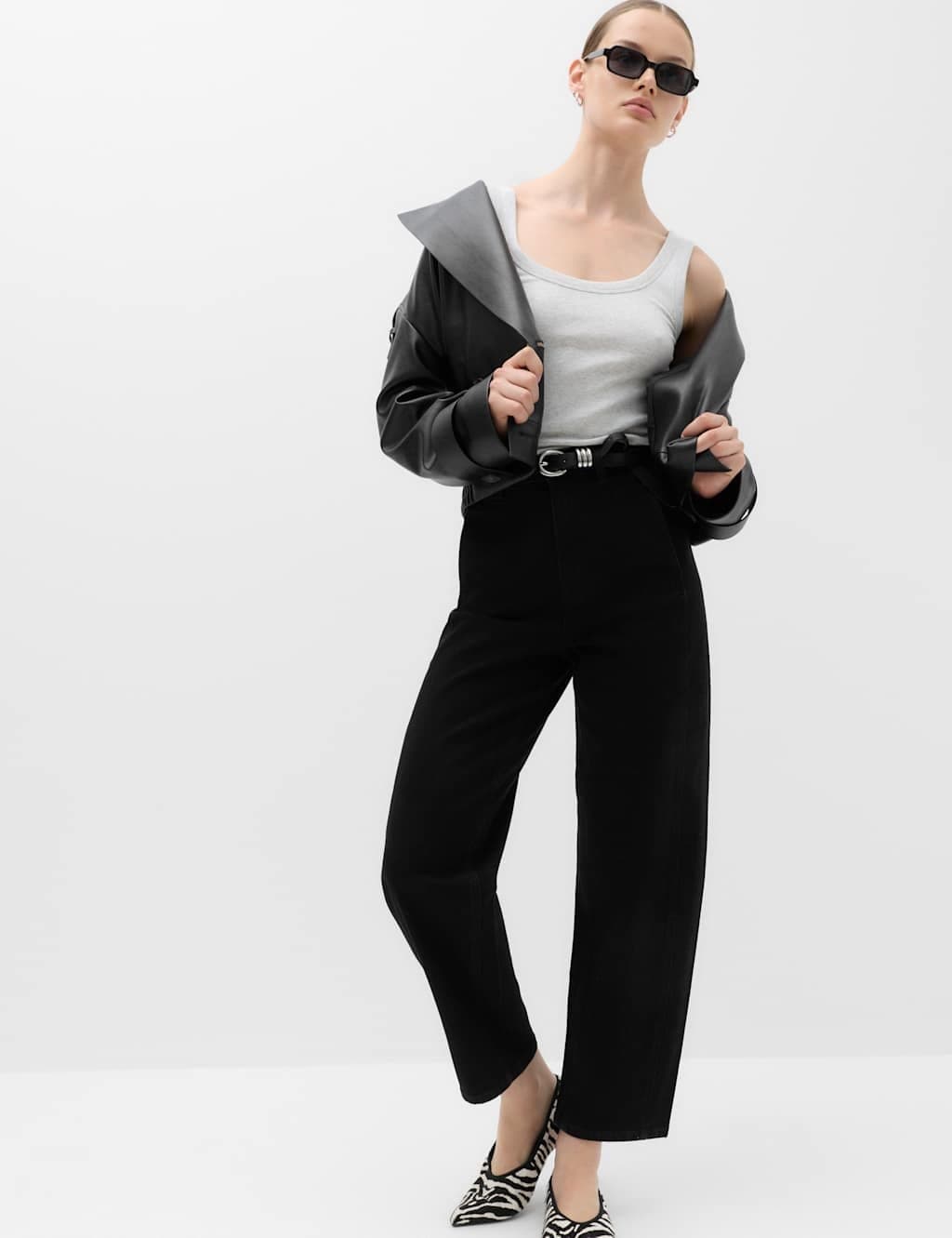 Marks & Spencer M&S Cotton Rich High Waisted Carrot Leg Jeans Black