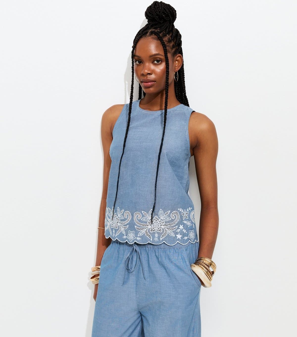 New Look Women's Tall Blue Embroidered Scalloped Hem Top New Look