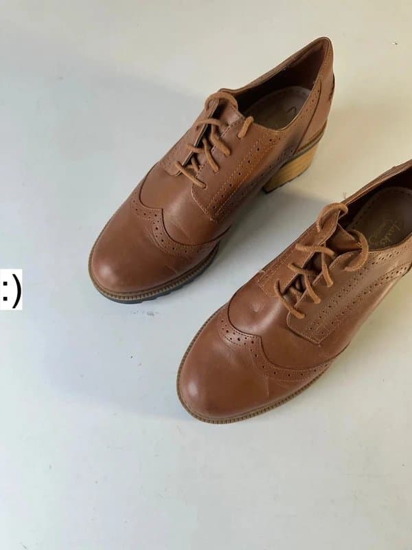 Clarks Clarks brogues new chunky high heel tan brown new BNWT 6 E width