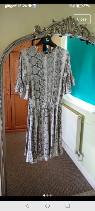 Boohoo Boohoo size 8 grey pattern dress short sleeve skater summer