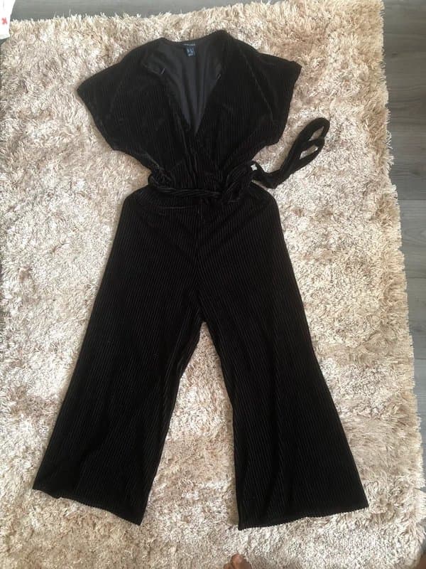 New Look Gorgeous new look velvet jumpsuit with belt