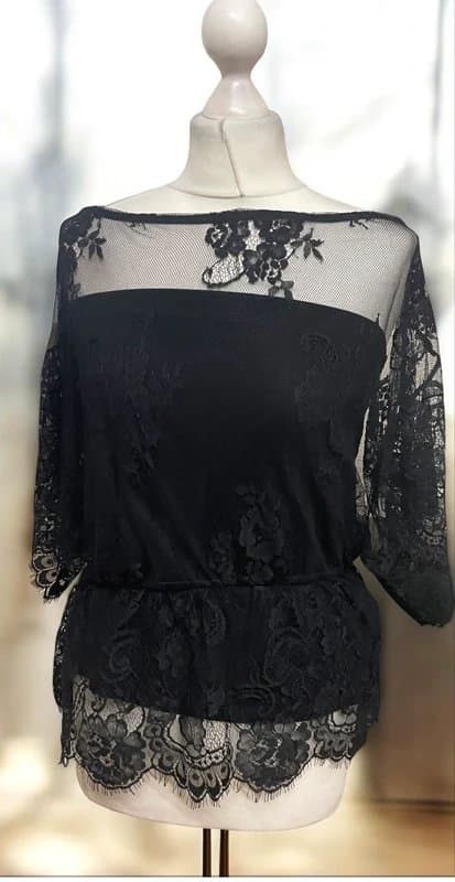 Never Fully Dressed Never Fully Dressed Black Floral Lace Overlay Top BNWT - Size 18