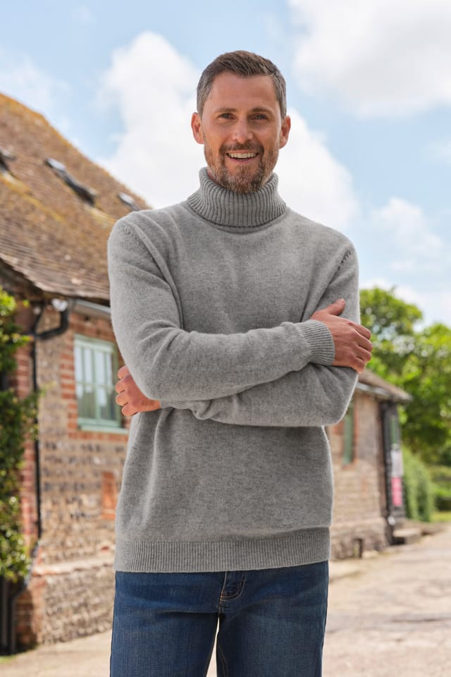 WoolOvers WoolOvers Men's Mens Lambswool Polo Neck Jumper in Light Grey - 3