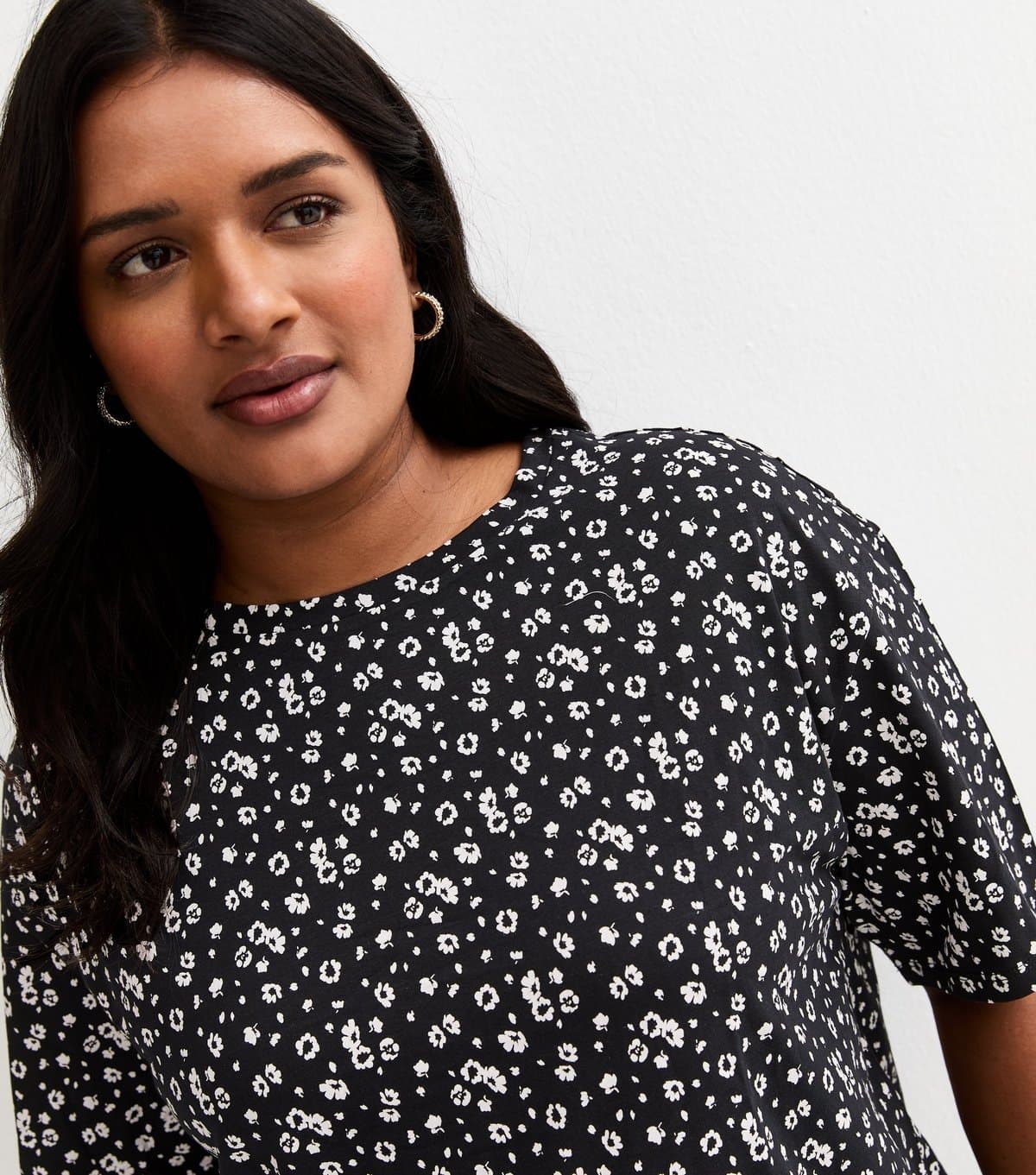 New Look Women's Plus Size Black Floral T-Shirt Curves New Look