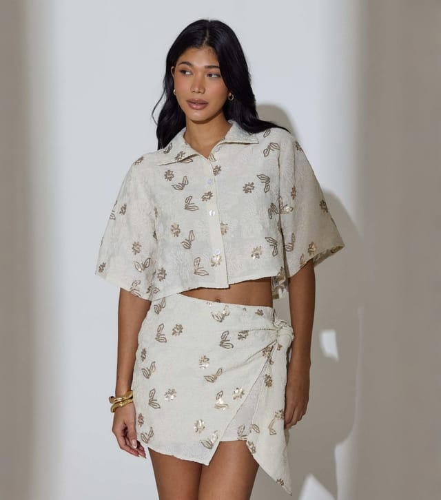 South Beach Women's Oatmeal Sequin Floral Short Sleeve Shirt South Beach New Look - 2