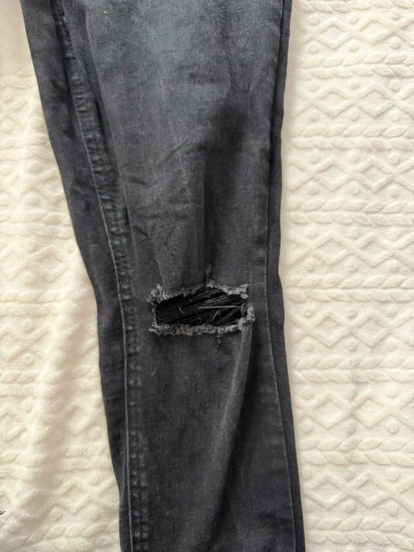 New Look Black ripped jeans