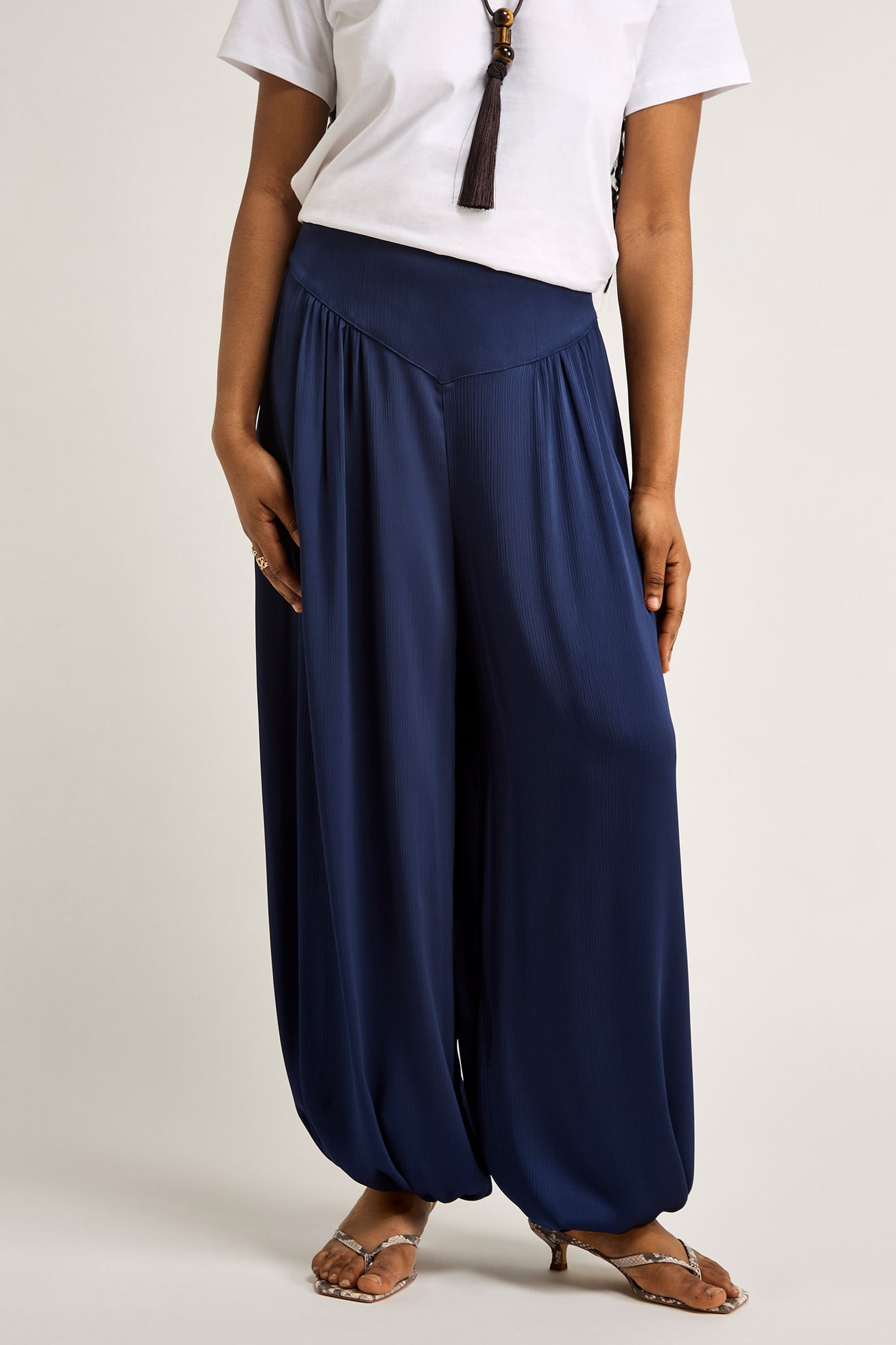 GWD by GEORGE W. DAVIES GWD by GEORGE W. DAVIES Women's GWD Tula Satin Trouser Navy - 2