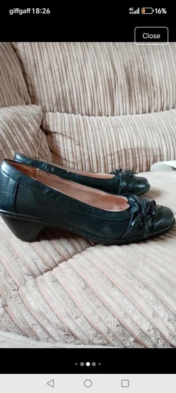 Cushion Walk Ladies size 7 black cushion walk leather lined soft sole low heel shoes