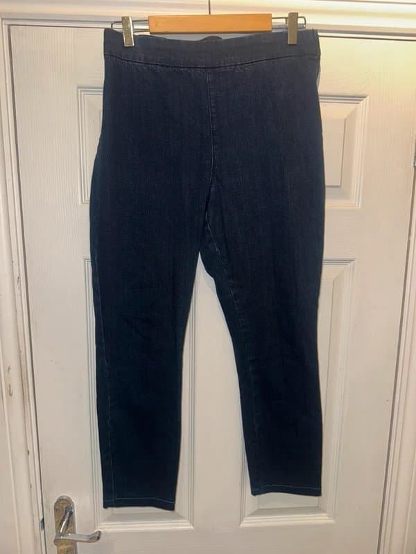 French Connection French connection dark blue skinny jeans Uk 12. Great condition