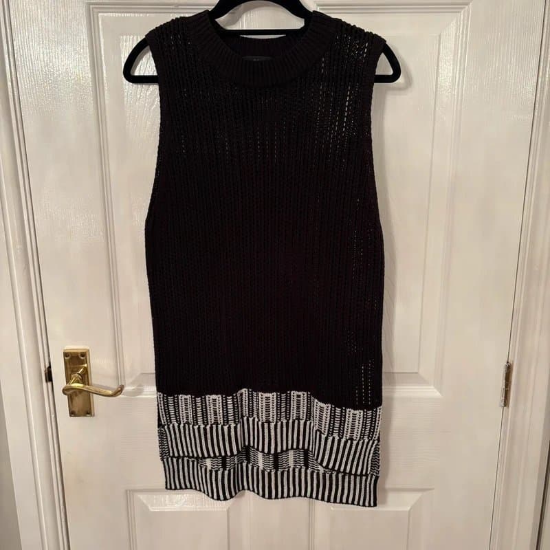 Topshop Black Topshop hem detail knitted tunic