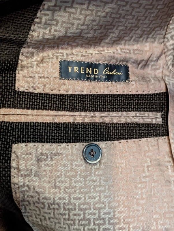 Corneliani Men's RARE Trend by Corneliani 'New Vision's Brown Corduroy Slim Fit Blazer - 40R (50EU)
