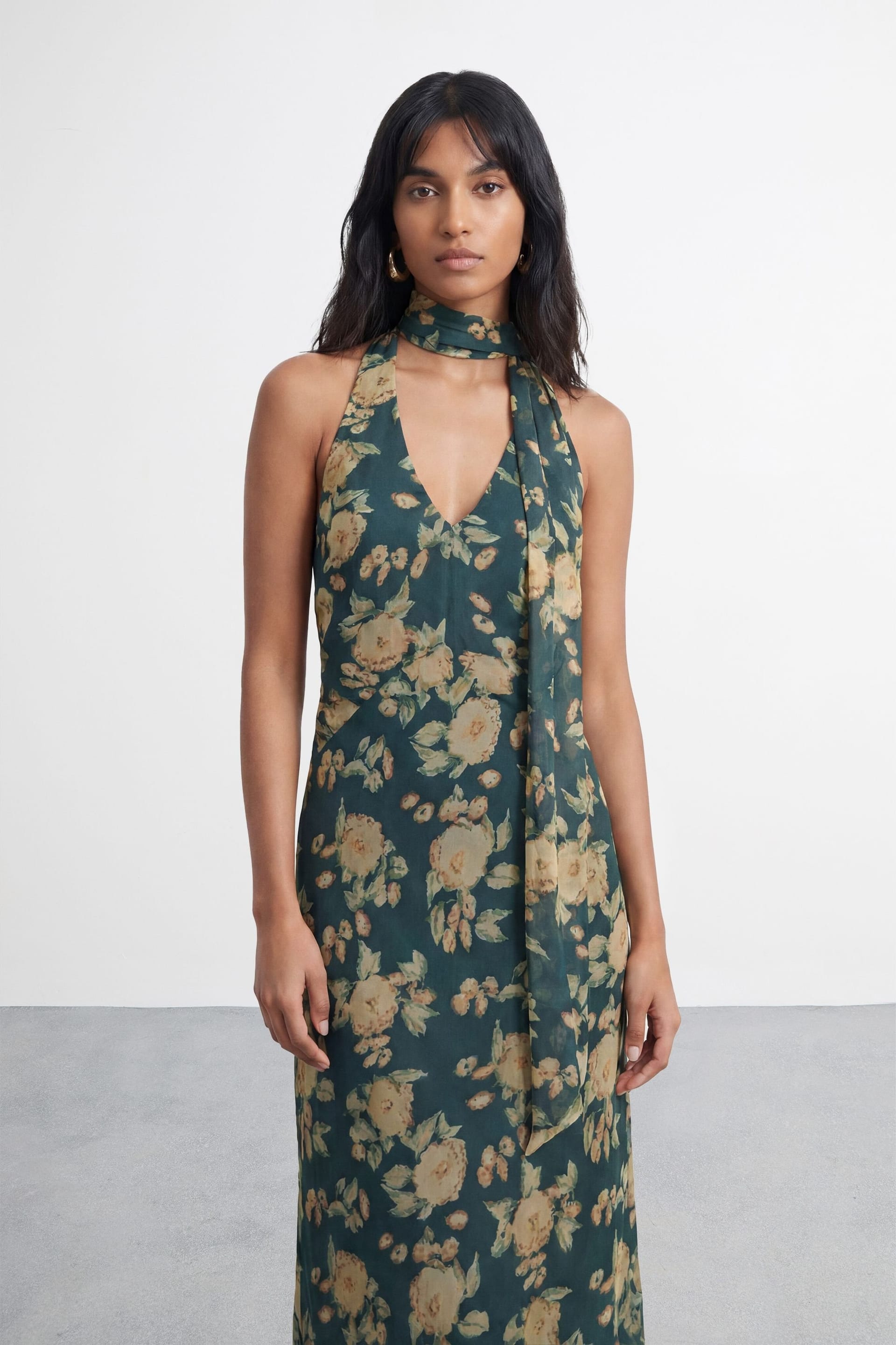 Warehouse Warehouse Women's Blurred Floral Print Tie Neck Halter Maxi Dress - 4
