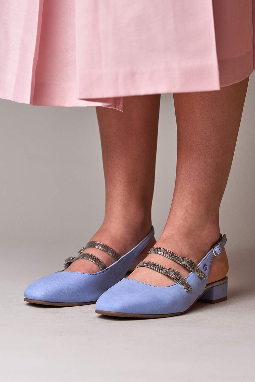 Moshulu Moshulu Women's 'Haruka' Light Blue Slingback Shoes