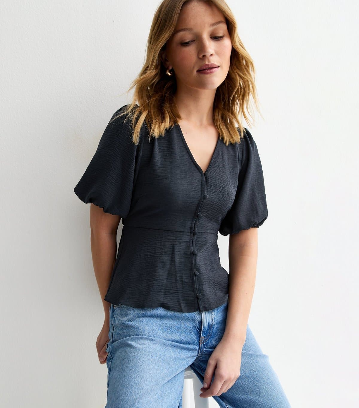 New Look Women's Navy Buttoned Puff Sleeve Tea Blouse New Look