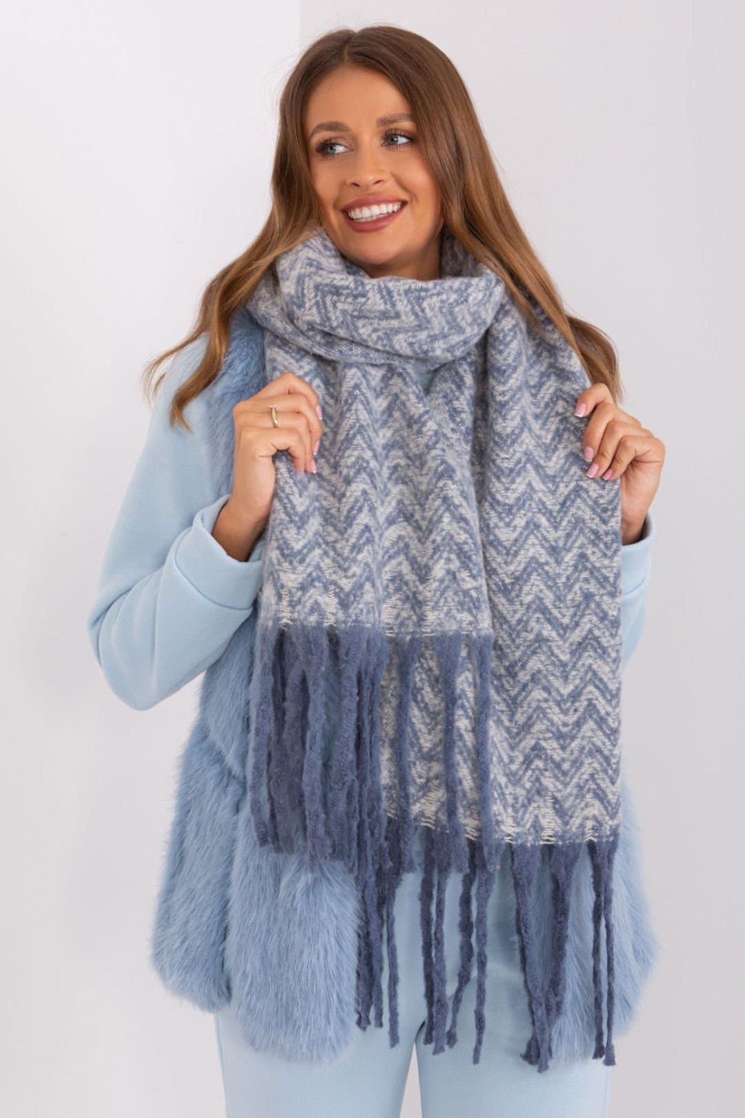 Love Lace Love Lace Blue Geometric Pattern Polyester Scarf with Tassels