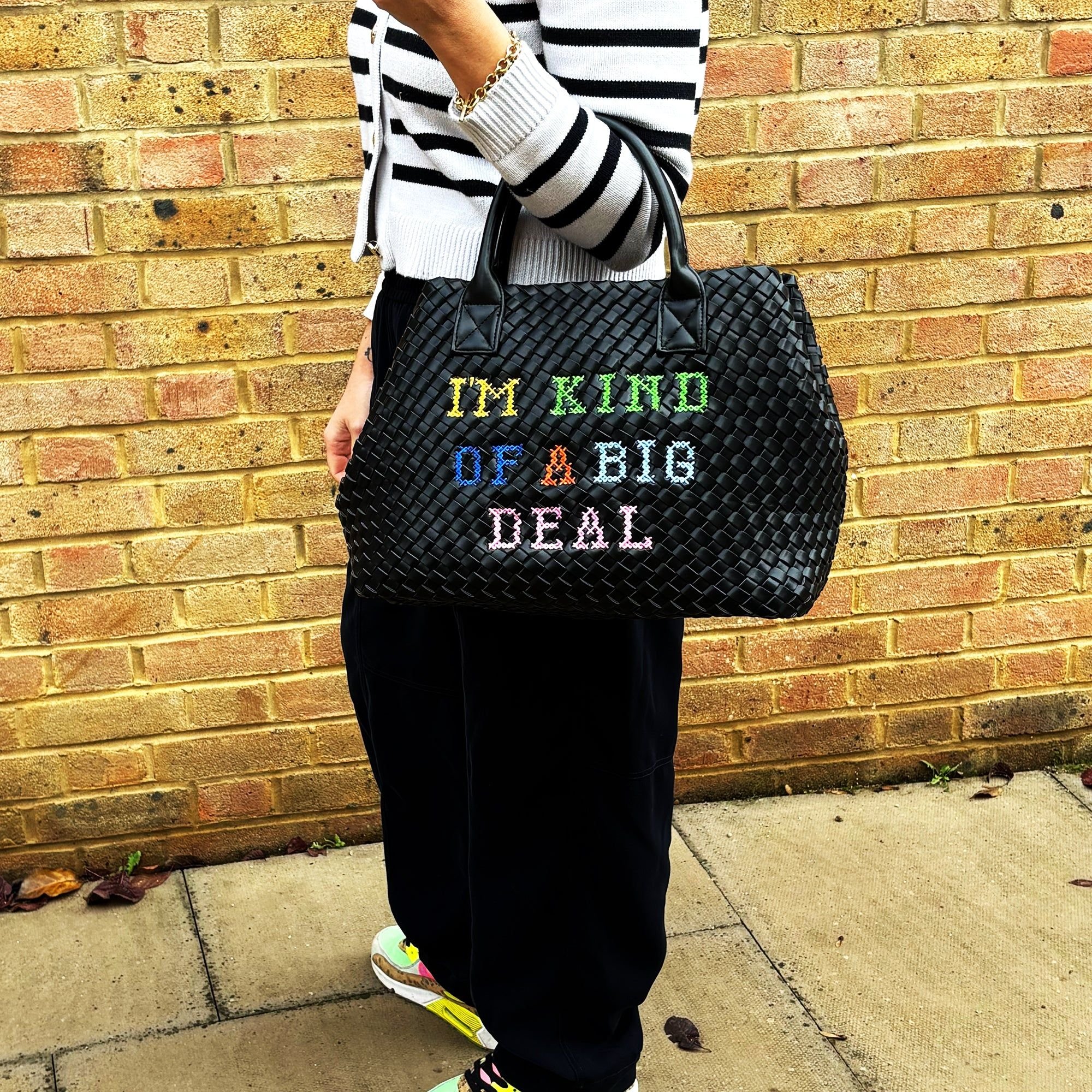 Lilly Loves Lilly Loves Women's I'm Kind of a Big Deal Embroidered Bag in Black - 2