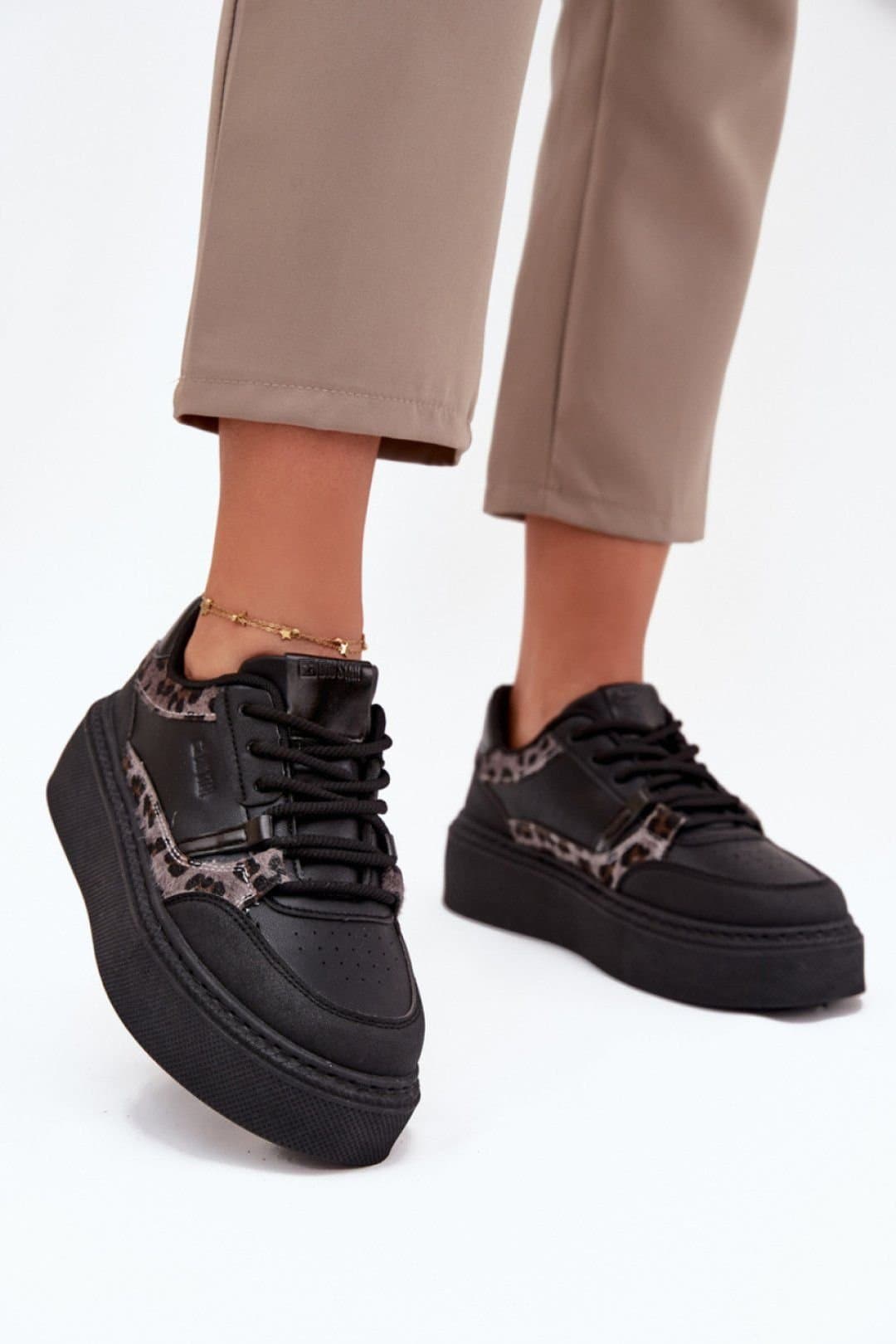 Love Lace Love Lace Black Platform Sneakers with Soft Cushioned Insole