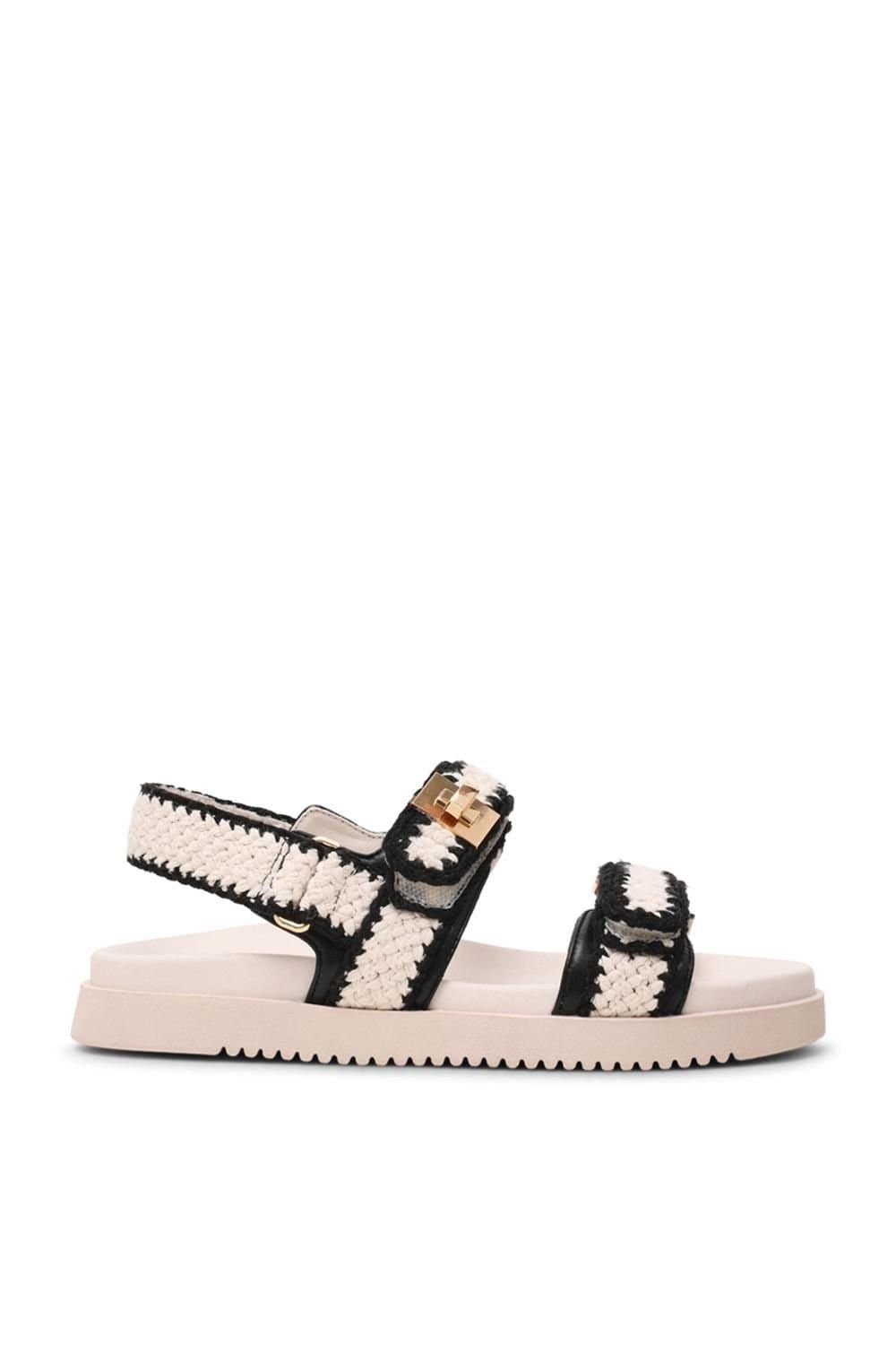 Steve Madden STEVE MADDEN Women's 'Mona M 386' Fabric Sandals in Cream