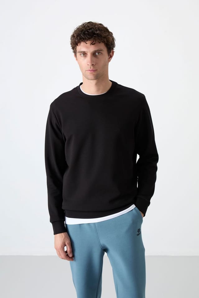Tommy Life Tommy Life Men's Plain Crew Neck Sweatshirt in Black - 2