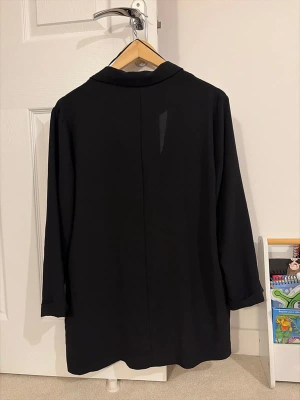 New Look New Look Black chiffon style lightweight loose blazer UK16